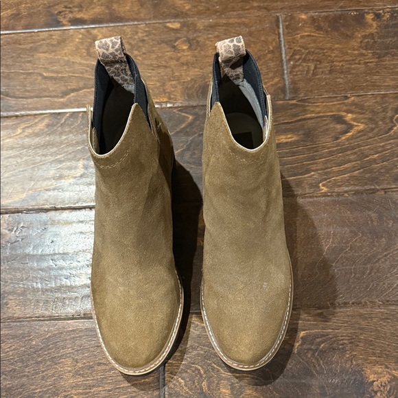 Dolce Vita Shoes - Dolce Vita Tan Suede Ankle Booties